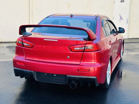 Used 2011 Mitsubishi Lancer Evolution GSR image 3