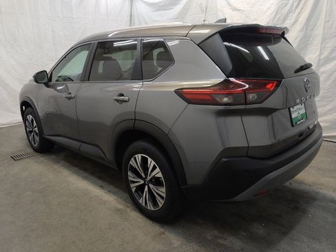 Used 2022 Nissan Rogue SV w/ SV Premium Package FWD image 3