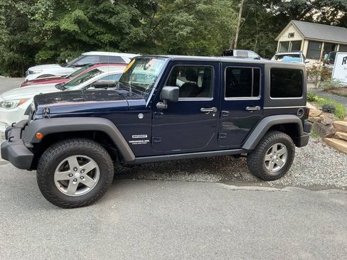 Used 2013 Jeep Wrangler Unlimited Sport AWD/4WD image 6