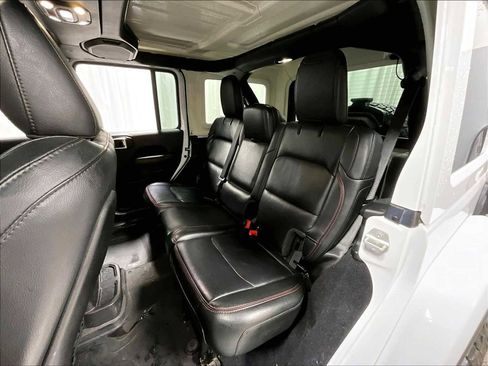 Used 2022 Jeep Wrangler Unlimited Rubicon w/ Xtreme Recon 35" Tire Package image 31