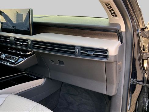 Used 2023 Lincoln Corsair Reserve FWD image 19