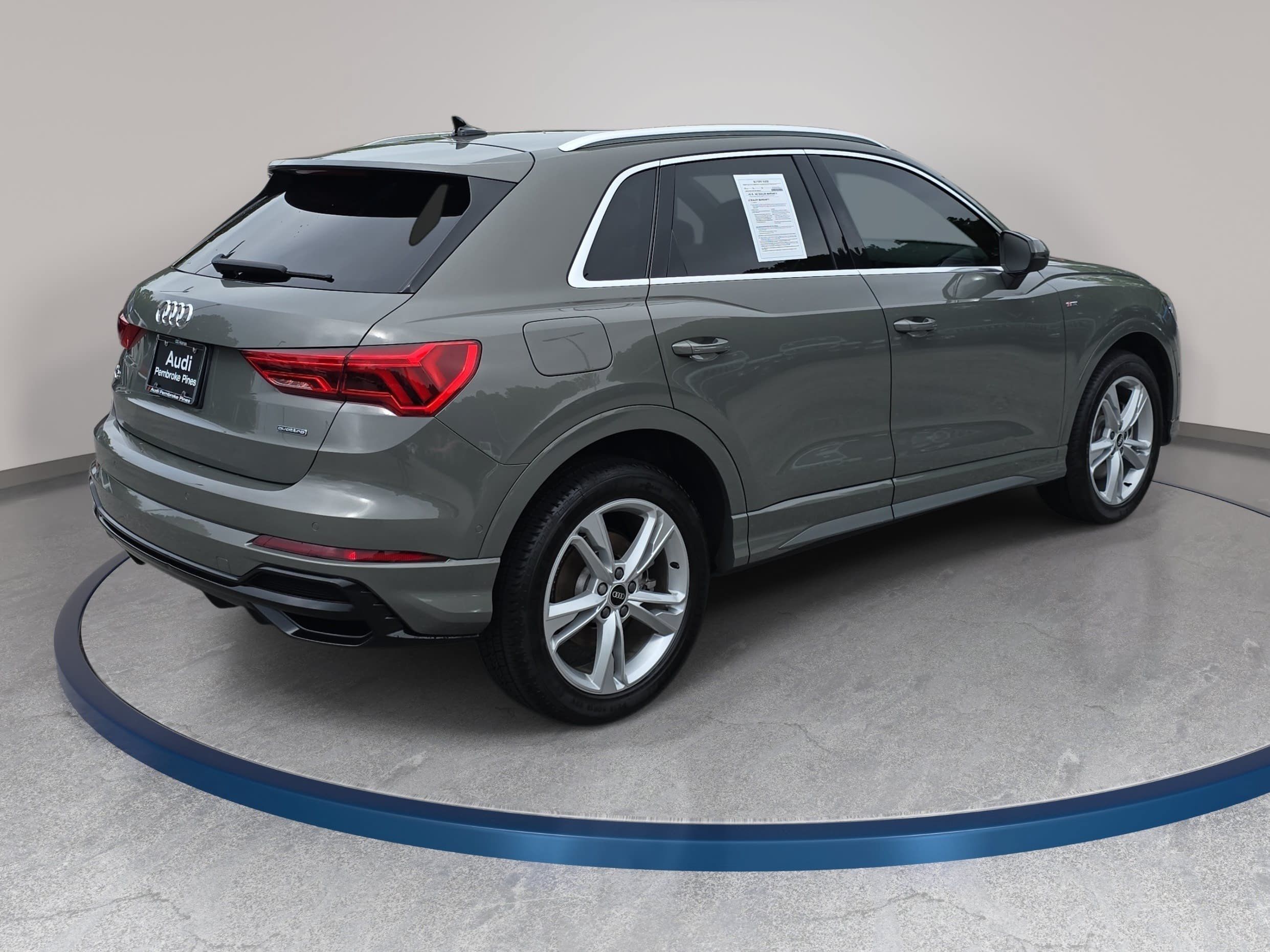 Used 2021 Audi Q3 2.0T Premium Plus w/ Premium Plus Package AWD/4WD image 5