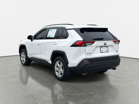 Used 2021 Toyota RAV4 XLE image 7
