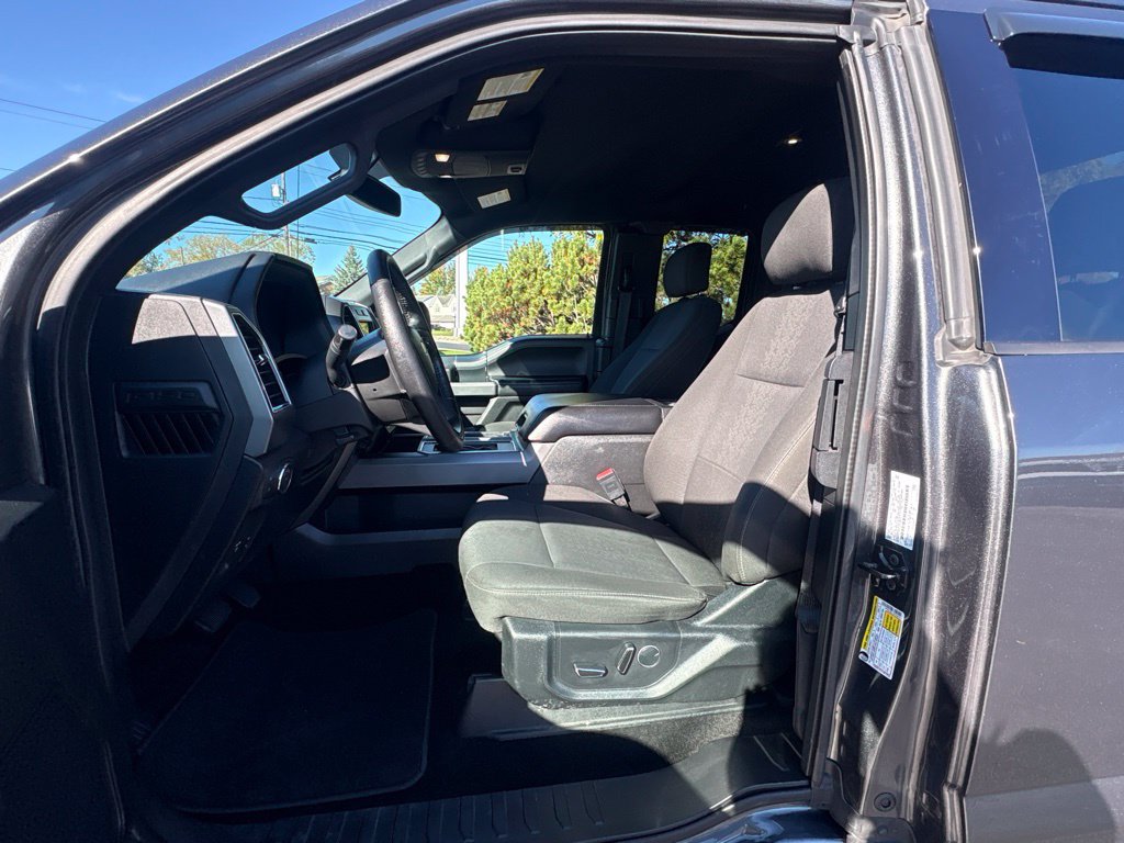 Used 2018 Ford F150 XLT w/ Equipment Group 302A Luxury AWD/4WD image 16