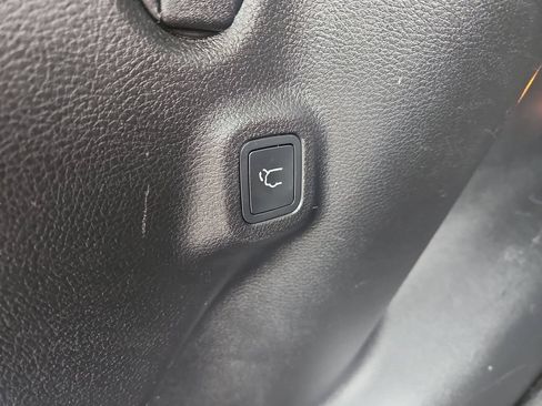Used 2017 Jeep Compass Limited w/ Navigation Group AWD/4WD image 23