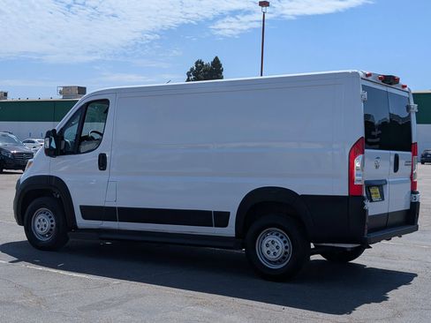 Used 2025 RAM ProMaster 2500 w/ U-Haul Equipment Group FWD image 5