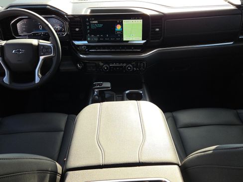 Used 2025 Chevrolet Silverado 1500 LT Trail Boss w/ Convenience Package II image 28