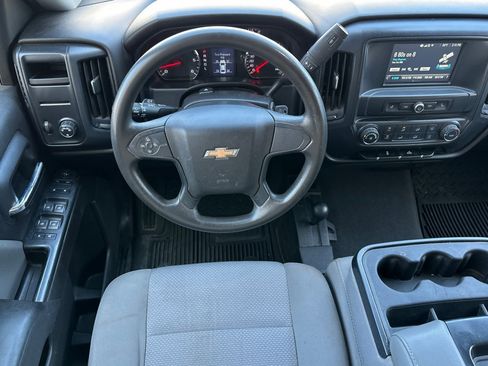 Used 2018 Chevrolet Silverado 1500 Custom w/ Custom Value Package AWD/4WD image 15