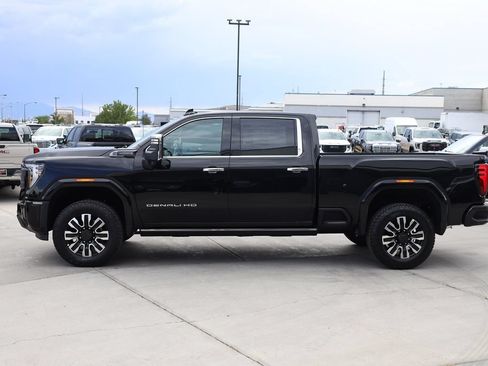 New 2026 GMC Sierra 3500 Denali Ultimate AWD/4WD image 3