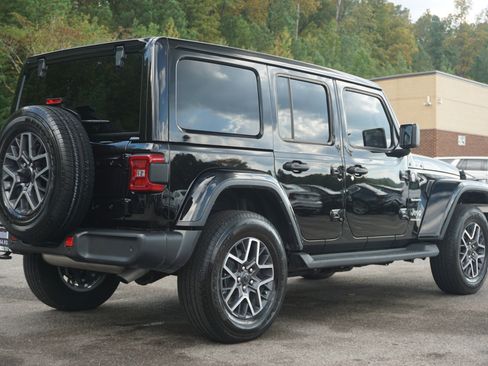 Used 2024 Jeep Wrangler Sahara w/ Technology Group image 6