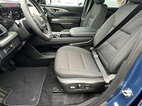 New 2026 Chevrolet Traverse LT image 13