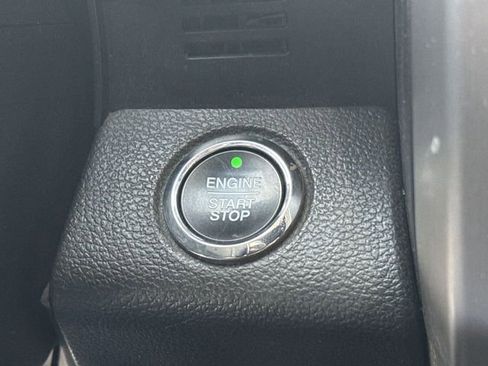 Used 2018 Ford F150 Platinum w/ Equipment Group 701A Luxury image 16