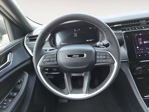 New 2026 Jeep Grand Cherokee Laredo X RWD image 13