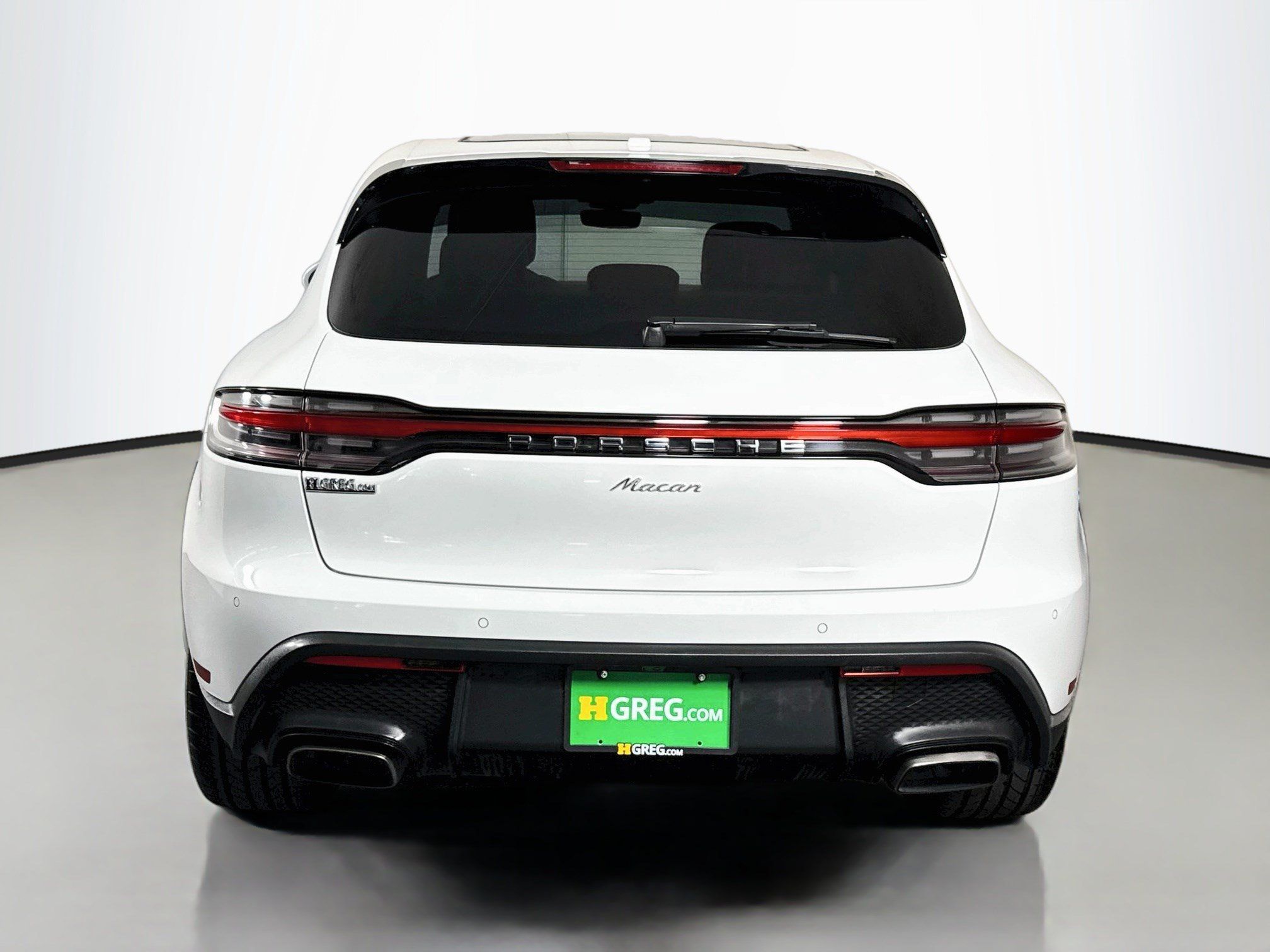 Used 2024 Porsche Macan AWD/4WD image 8