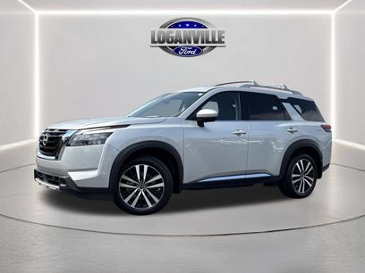 Used 2025 Nissan Pathfinder Platinum w/ Cargo Package