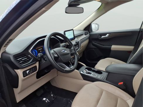Used 2020 Ford Escape Titanium image 11