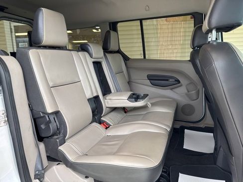Used 2014 Ford Transit Connect XLT image 26