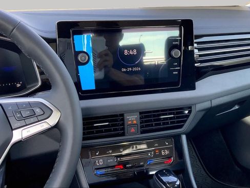 New 2026 Volkswagen Jetta SE FWD image 6