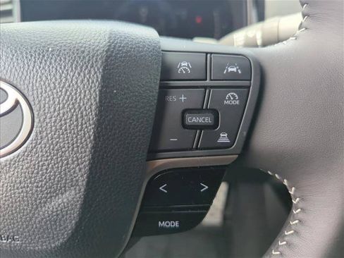 Used 2026 Toyota Camry SE FWD image 13