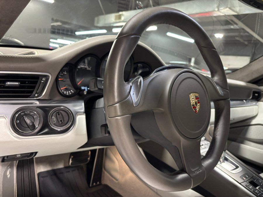 Used 2013 Porsche 911 Carrera S RWD image 8