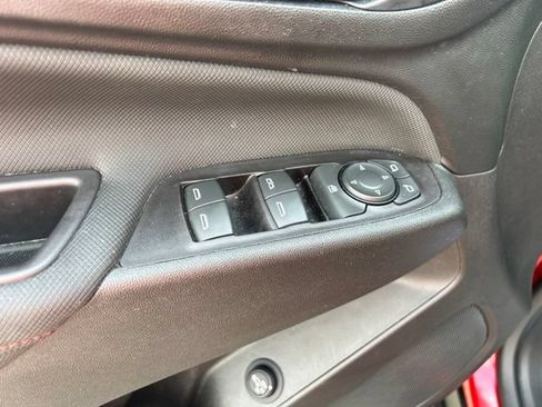 Used 2022 Chevrolet Equinox RS w/ RS Leather Package FWD image 13