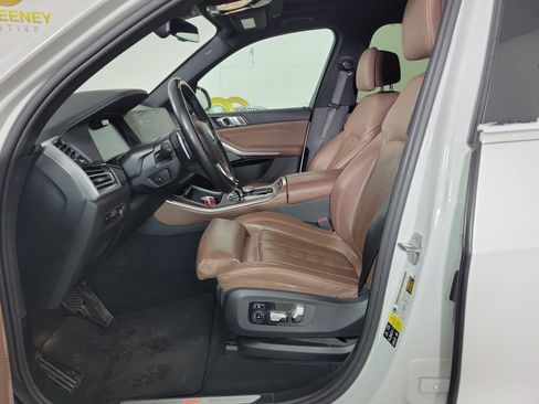 Used 2021 BMW X5 xDrive40i w/ Premium Package image 5