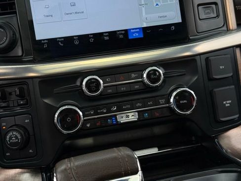Certified 2025 Ford F150 King Ranch AWD/4WD image 32