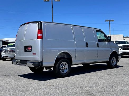 New 2026 GMC Savana 2500 w/ Driver Convenience Package RWD image 9