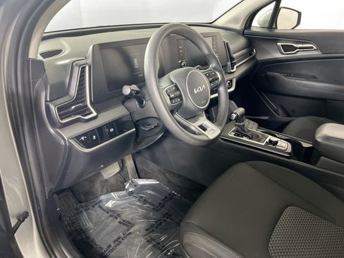 Used 2023 Kia Sportage LX AWD/4WD image 9