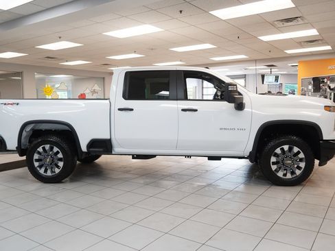 New 2026 Chevrolet Silverado 2500 Custom w/ Custom Value Package AWD/4WD image 11