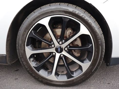 Used 2015 Ford Taurus SEL w/ Equipment Group 201A image 44