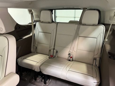 Used 2024 GMC Yukon Denali AWD/4WD image 30