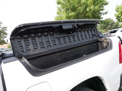 Used 2025 RAM 1500 Limited AWD/4WD image 36