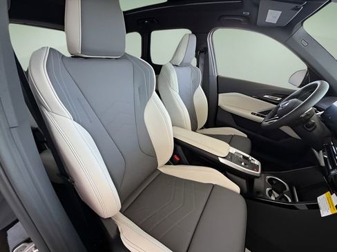New 2026 BMW X1 xDrive28i w/ Technology Package image 30