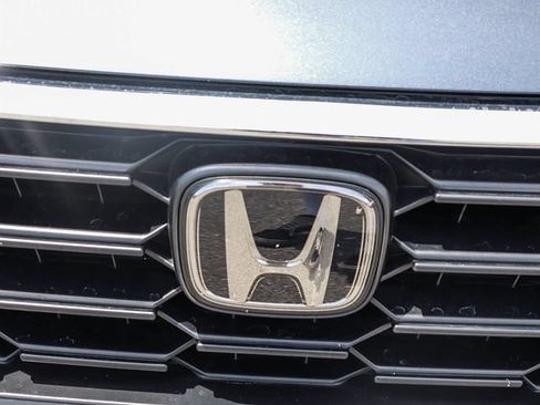Used 2025 Honda CR-V LX image 6