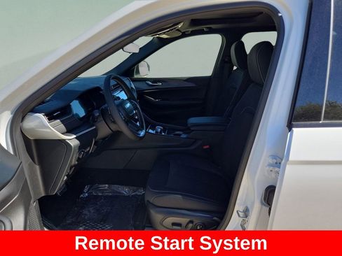 New 2025 Jeep Grand Cherokee L Laredo w/ Luxury Tech Group I RWD image 10