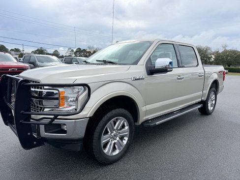 Used 2018 Ford F150 Lariat image 2