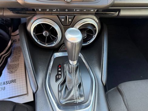 Used 2022 Chevrolet Camaro LT w/ Technology Package RWD image 24