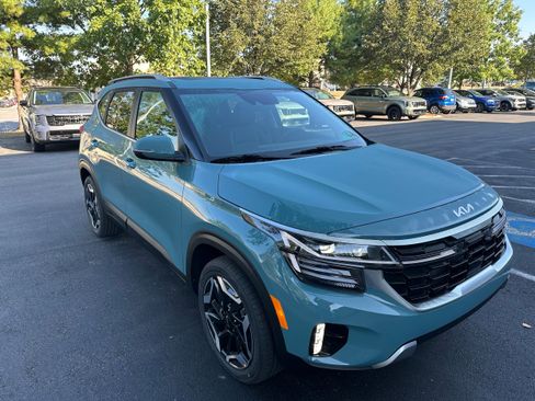 New 2026 Kia Seltos SX w/ SX Sunroof Package image 3