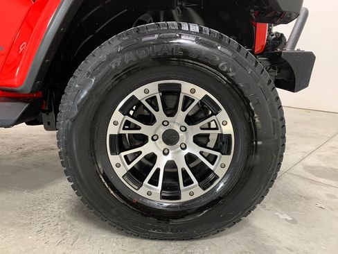 Used 2022 Jeep Gladiator Overland image 26