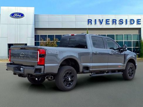 New 2026 Ford F250 Lariat w/ Black Appearance Package AWD/4WD image 6