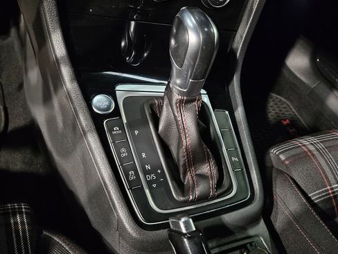 Used 2019 Volkswagen GTI Rabbit Edition image 32