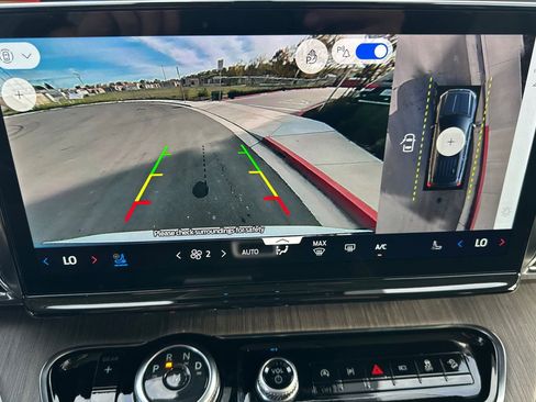 New 2025 Ford Expedition Platinum w/ Platinum Ultimate Package image 23