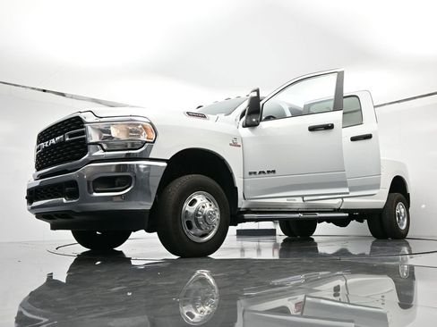 Used 2024 RAM 3500 Big Horn image 58