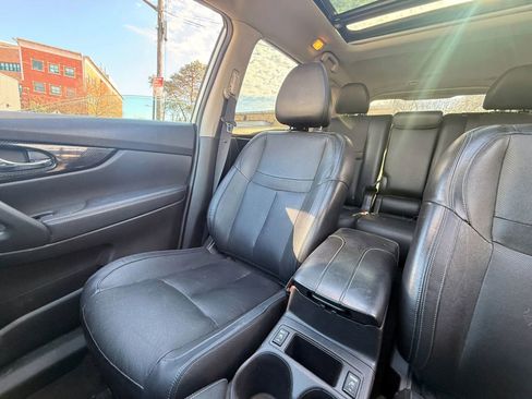 Used 2018 Nissan Rogue SL w/ Premium Package AWD/4WD image 25