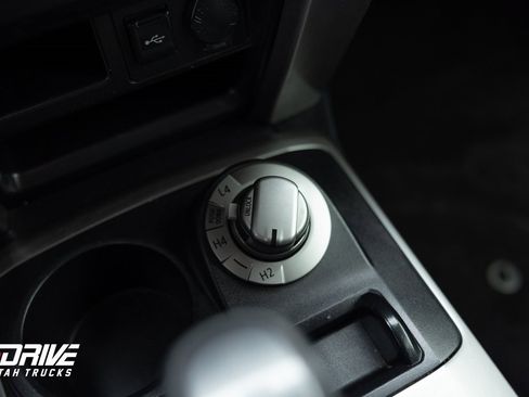 Used 2022 Toyota 4Runner SR5 Premium image 38