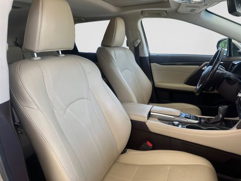 Used 2018 Lexus RX 350L Luxury w/ Accessory Package FWD image 16