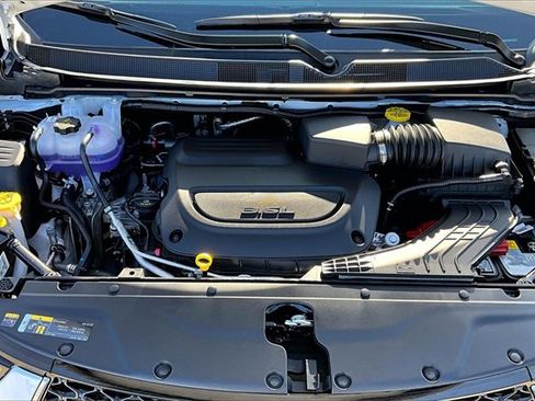 New 2026 Chrysler Pacifica Select image 14