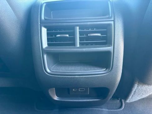 Used 2020 Cadillac XT5 Luxury w/ LPO, Floor Liner Package AWD/4WD image 18