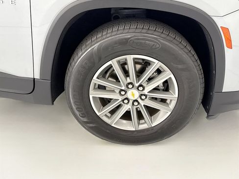 Used 2023 Chevrolet Traverse LT FWD image 30